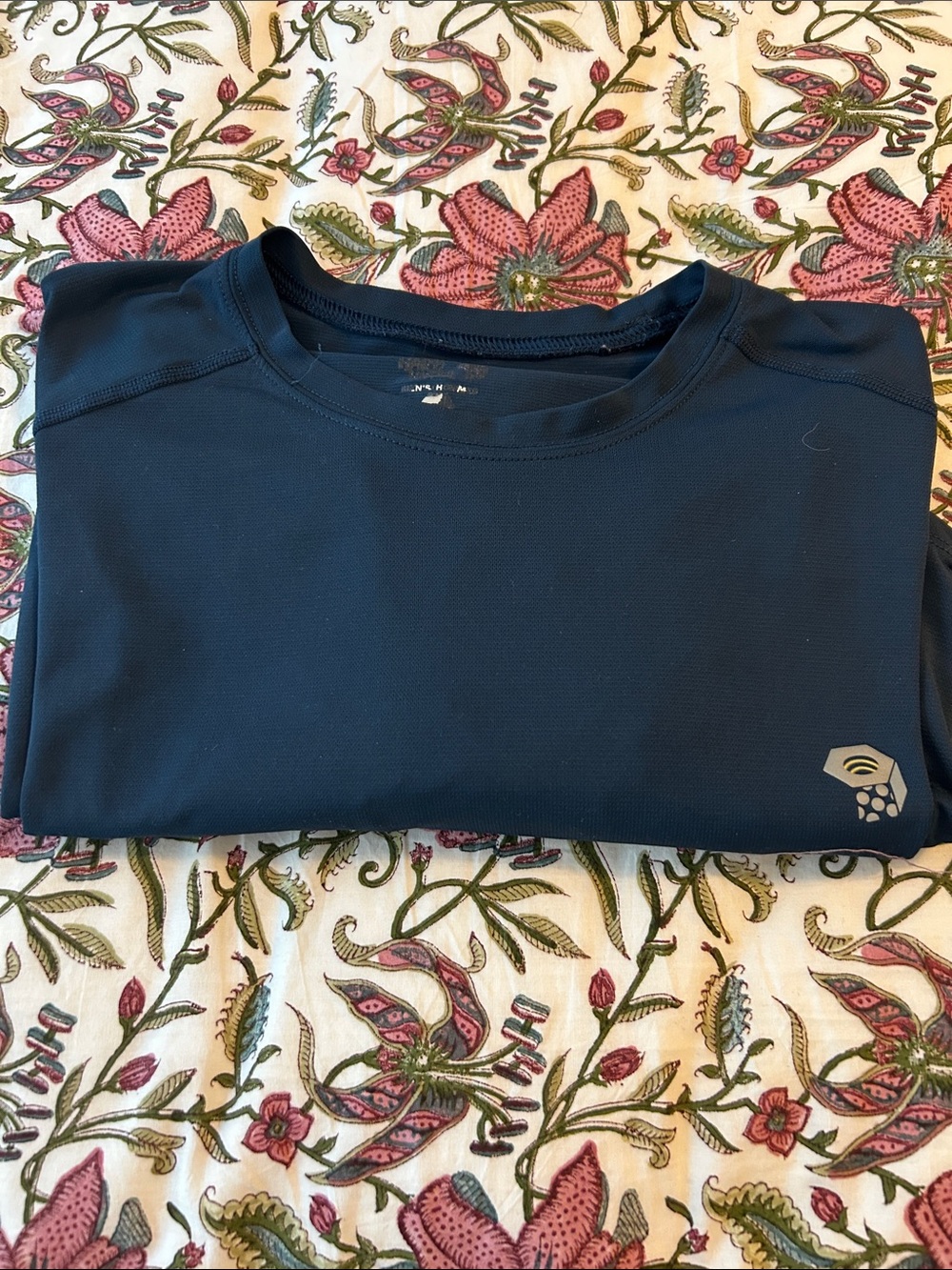 Mountain Hardware Navy Long Sleeve Tee